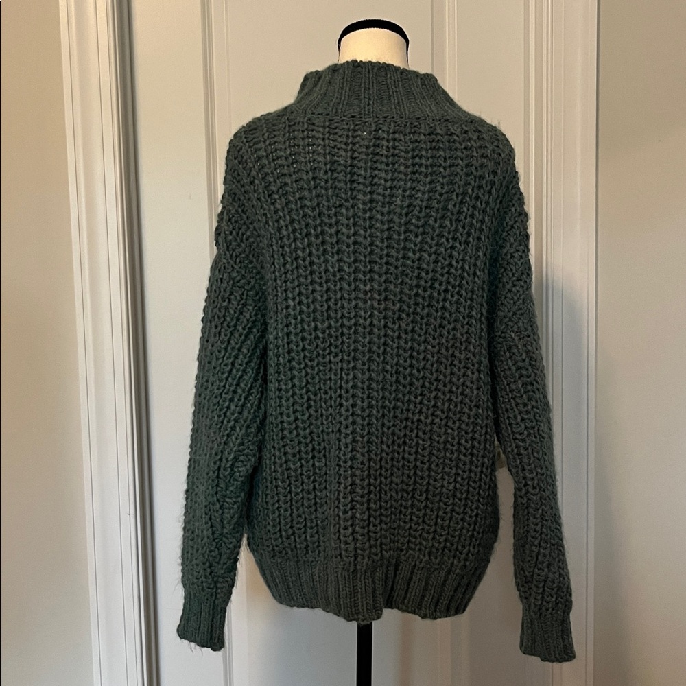 Universal Threads Chunky Knit Sweater 🌟 - Picture 4 of 10